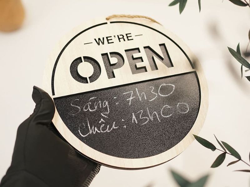 Dịch vụ làm bảng hiệu open close