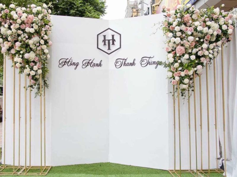 Dịch Vụ Làm Backdrop Cưới Hoa Tươi Cực Đẹp