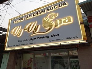kích thước bảng hiệu
