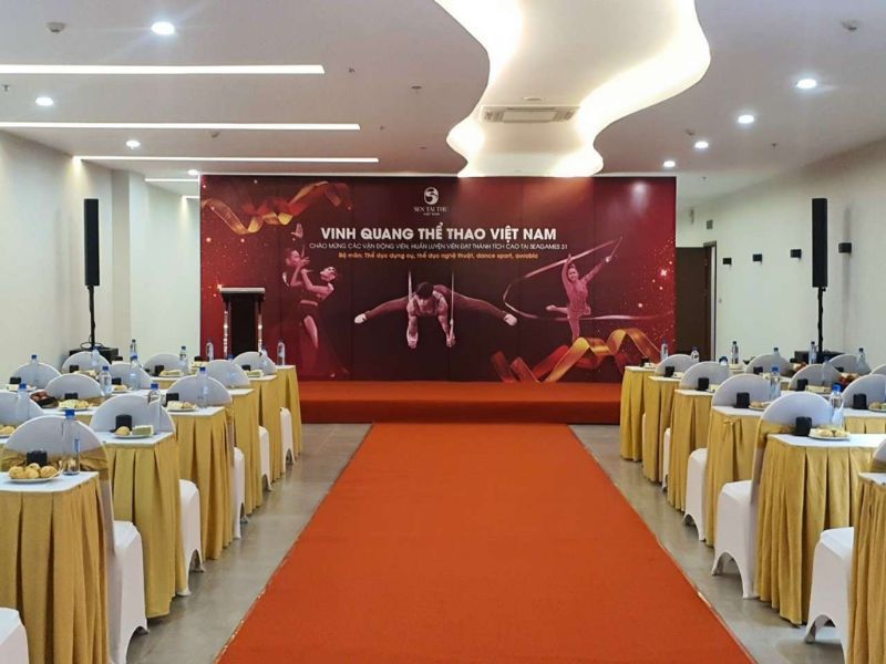 Mẫu 06 Backdrop thảm đỏ